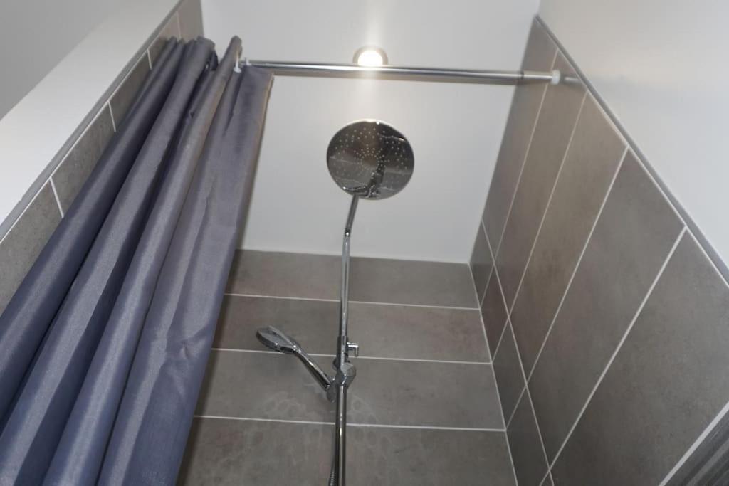 Apartament Atypique T1 Duplex - Wifi .Parking .Proche .Gare Saint-Quentin  Zewnętrze zdjęcie