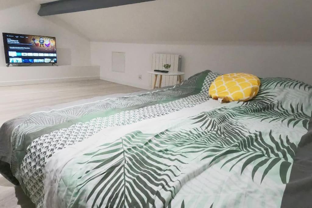 Apartament Atypique T1 Duplex - Wifi .Parking .Proche .Gare Saint-Quentin  Zewnętrze zdjęcie