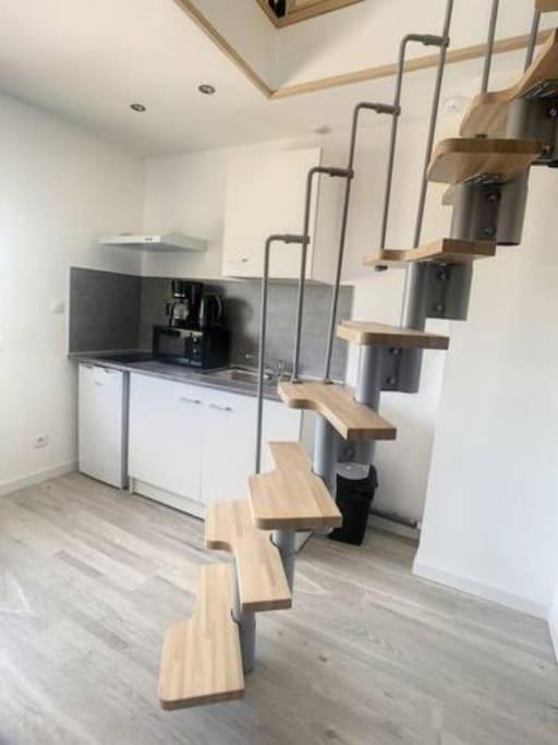 Apartament Atypique T1 Duplex - Wifi .Parking .Proche .Gare Saint-Quentin  Zewnętrze zdjęcie