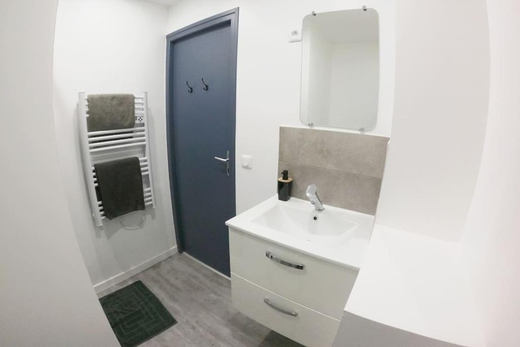 Apartament Atypique T1 Duplex - Wifi .Parking .Proche .Gare Saint-Quentin  Zewnętrze zdjęcie